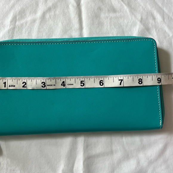 BAEKGAARD Turquoise Leather Zip Round Passport Travel Wallet EUC. - Picture 12 of 13